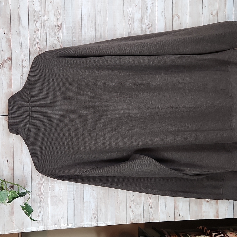 VanHeusen, Men's grayish brown pullover sweater/shirt, in great condition, Sz XL - Picture 4 of 6